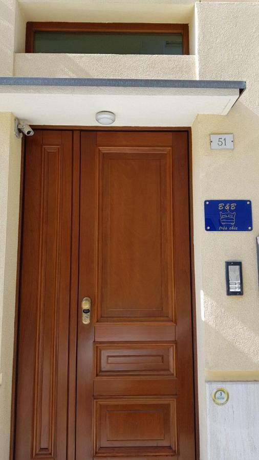 Tres Chic Bed and Breakfast Civitanova Marche Exteriör bild