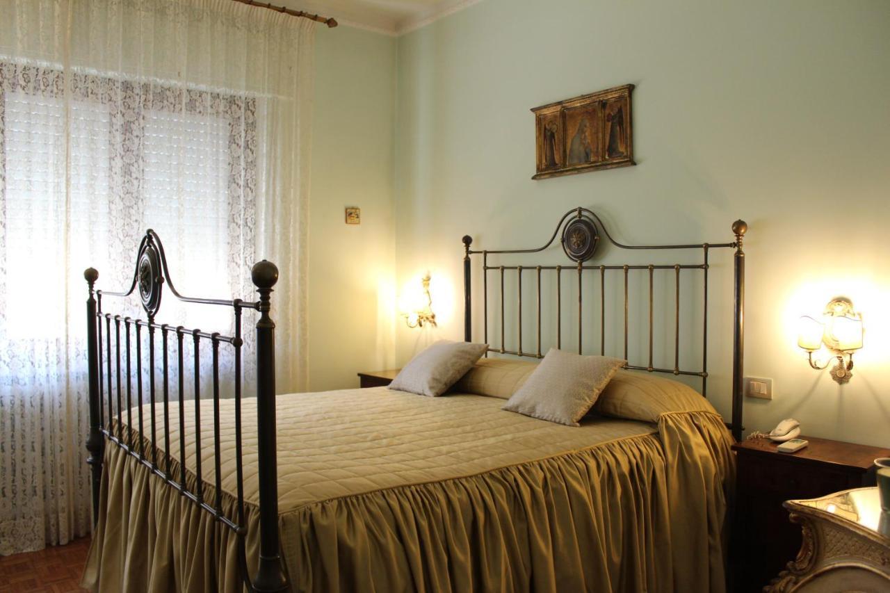 Tres Chic Bed and Breakfast Civitanova Marche Exteriör bild