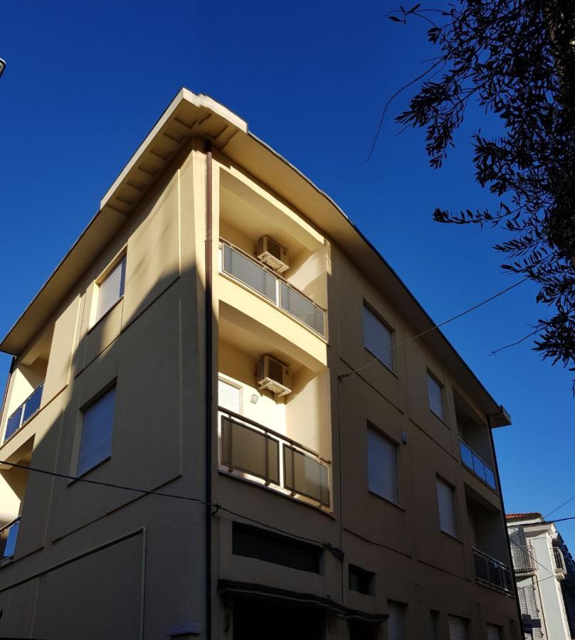 Tres Chic Bed and Breakfast Civitanova Marche Exteriör bild