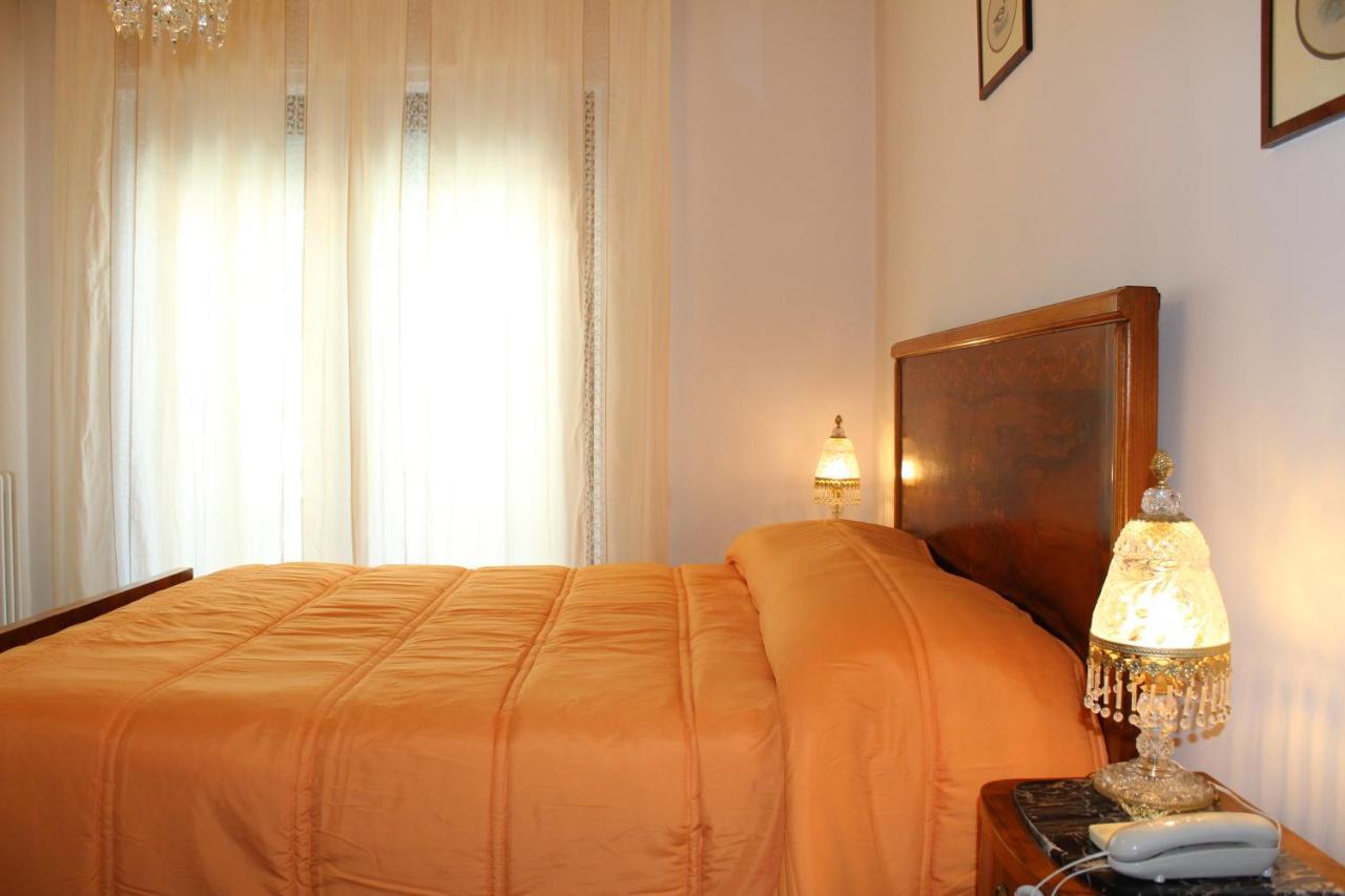 Tres Chic Bed and Breakfast Civitanova Marche Exteriör bild