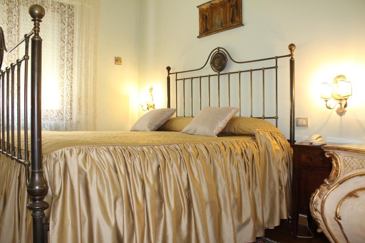 Tres Chic Bed and Breakfast Civitanova Marche Exteriör bild